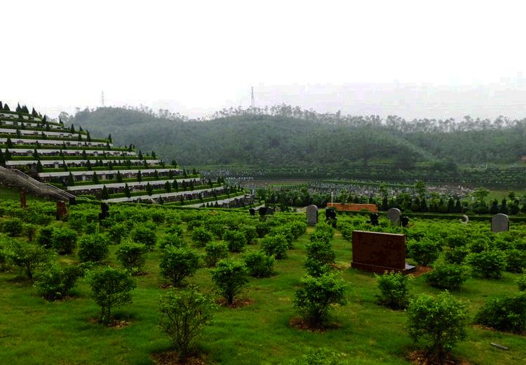宝鸭山永久墓园